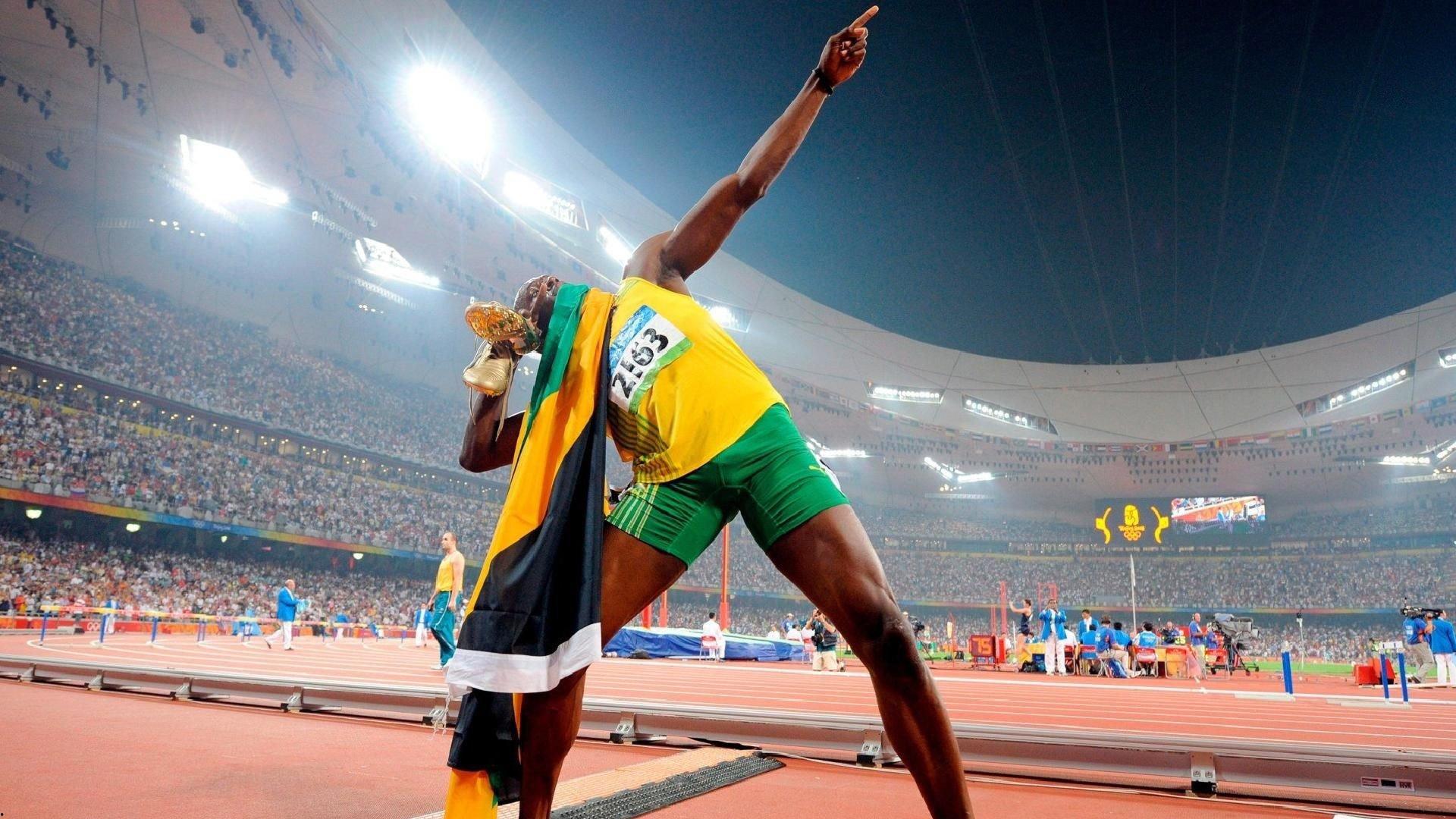 【金年会入口】天才新星闪耀绿茵场,帽子戏法助球队逆转夺冠